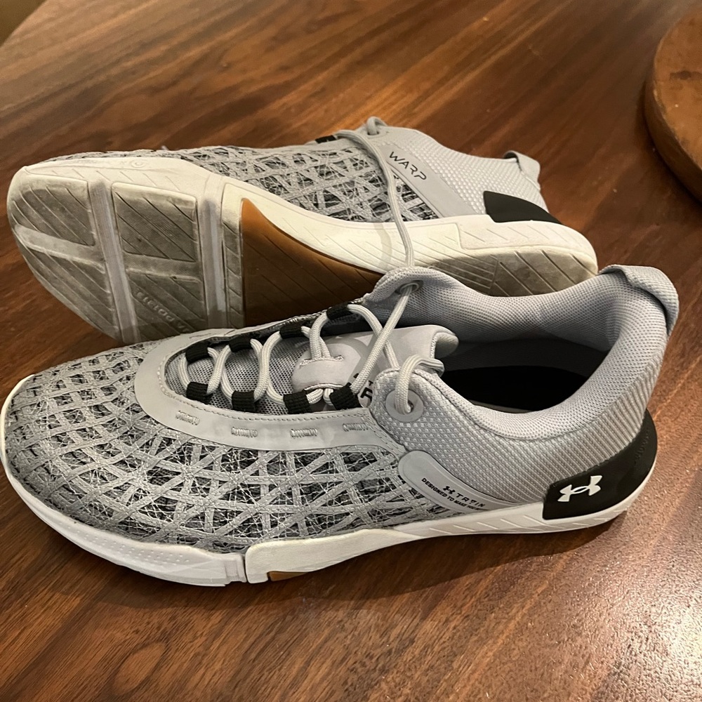 Men’s size 10 TriBase Reign 5 Training Shoes